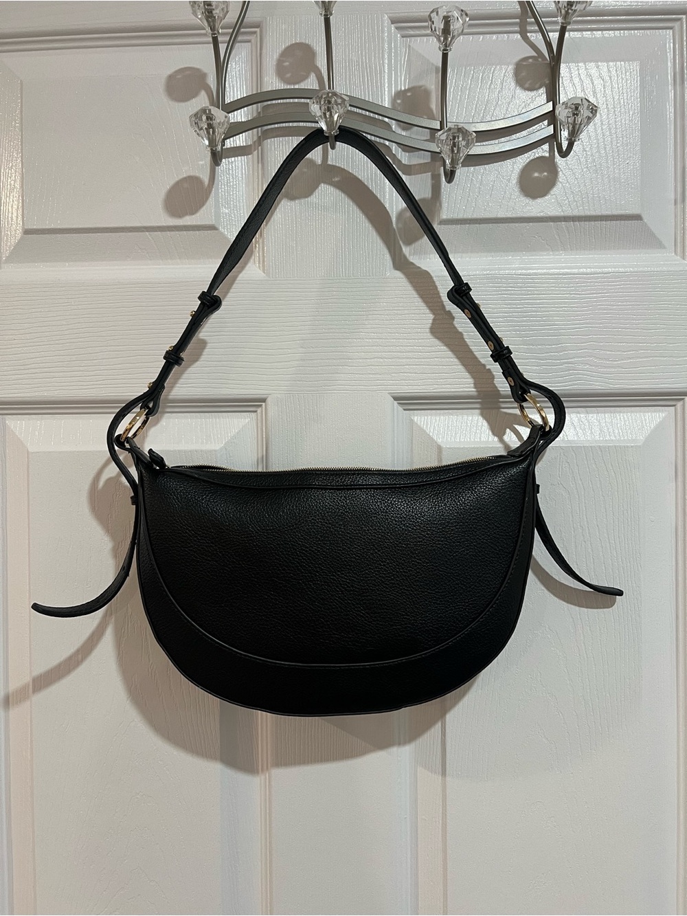 MNG Mango Black Shoulder Bag Gold Hardware Adjustable Strap Minimalist Y2K